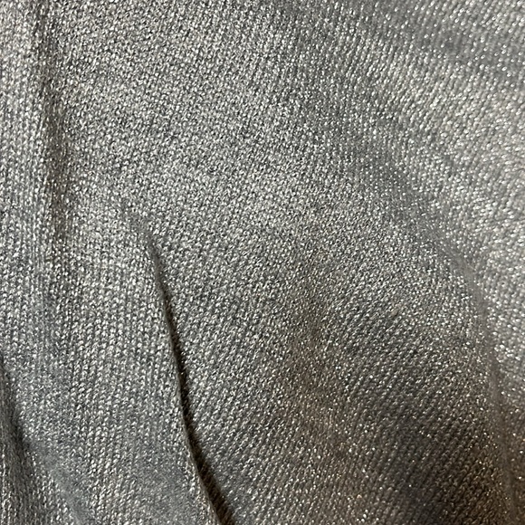 Silver knit blouse w/matching earring - Picture 4 of 6